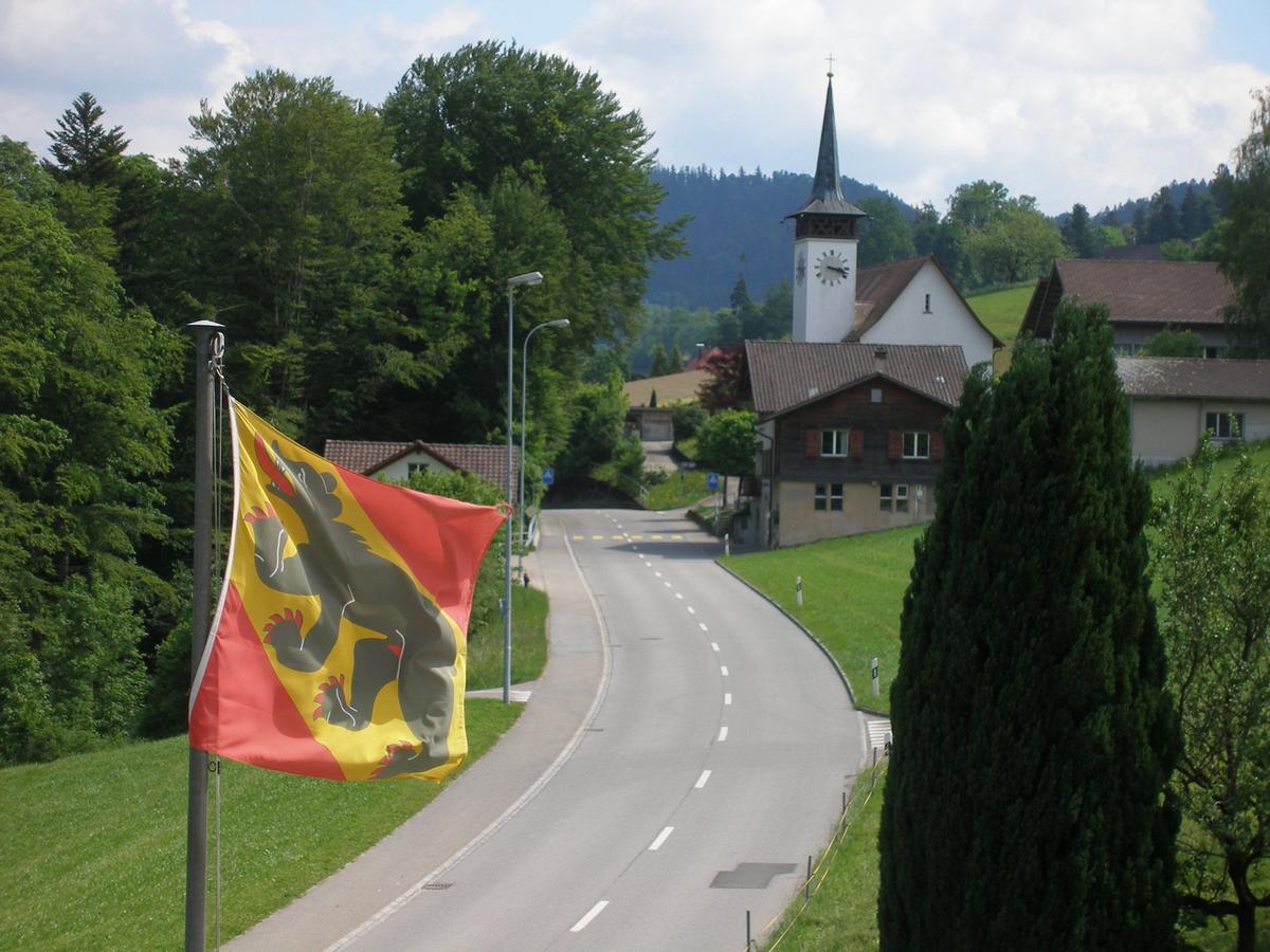 Gasthof Roessli Wyssachen Екстер'єр фото